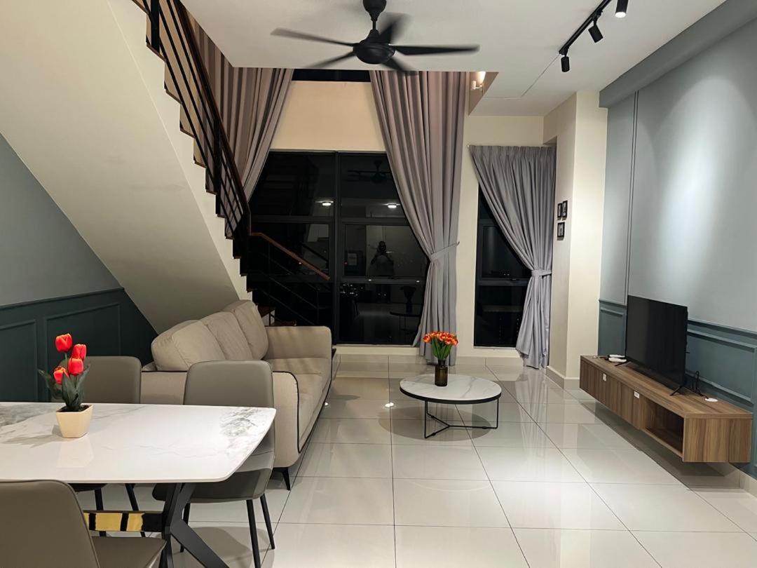 Apartment Arte Mont Kiara - Lucky